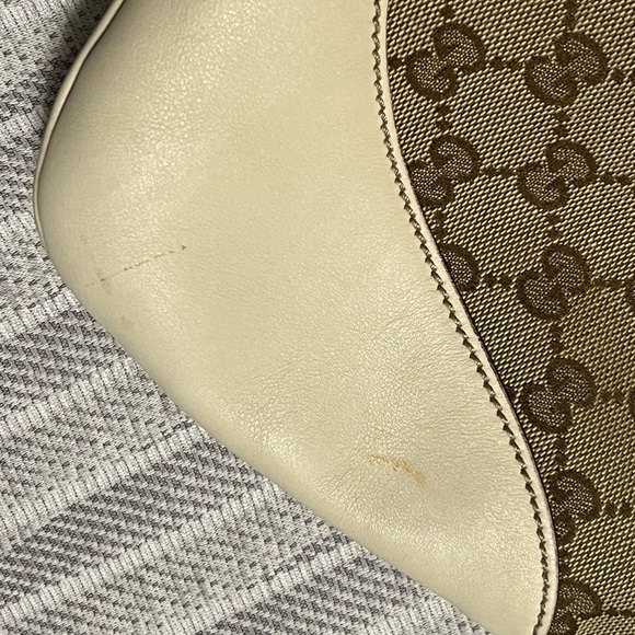 Authentic Gucci Hobo with Cherry Line - Picture 6 of 12